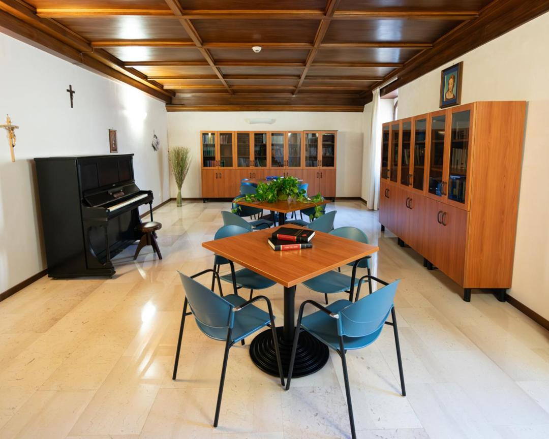 Nazareth Residence Витербо Экстерьер фото